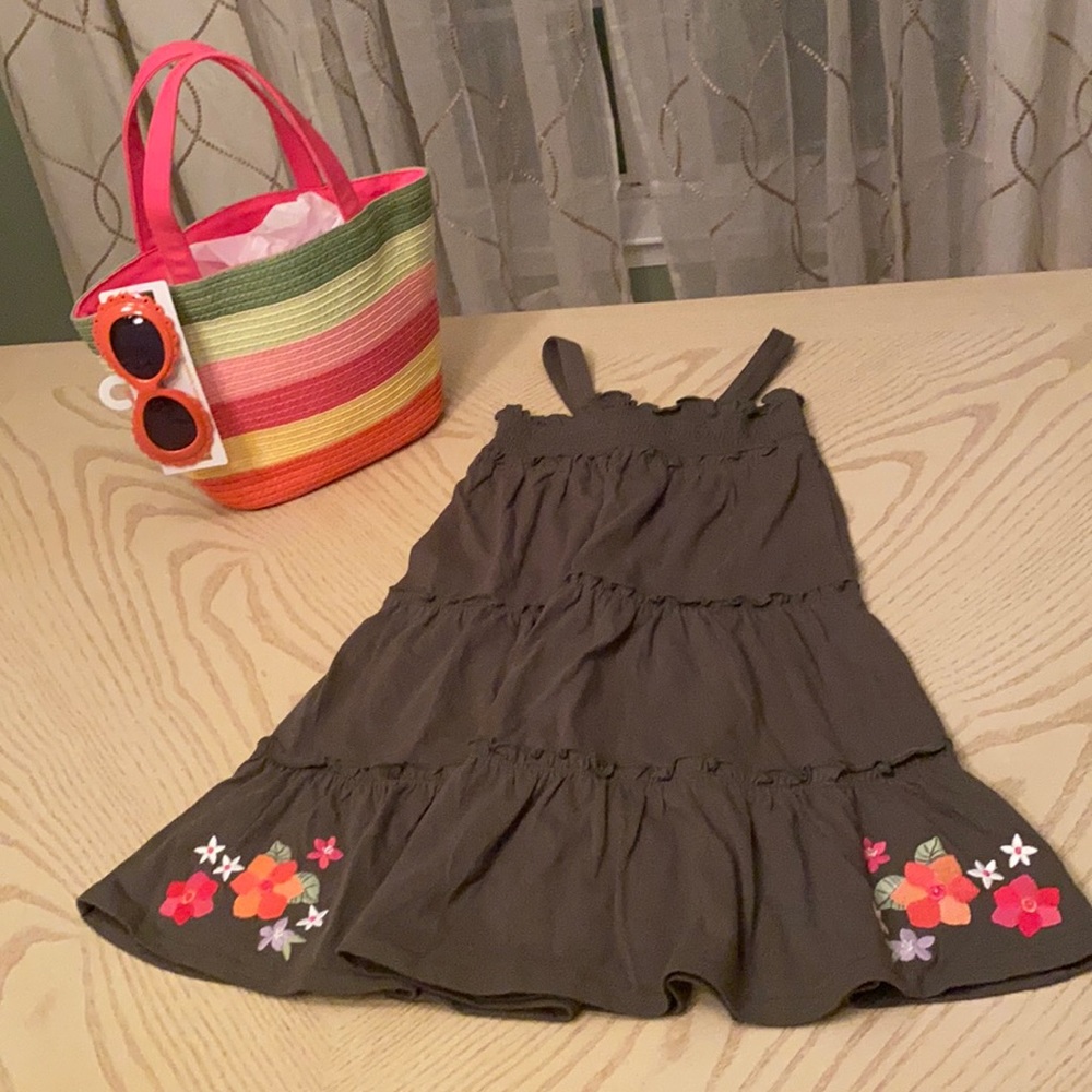 NWT Gymboree dress size 5 with bag and sunglasses